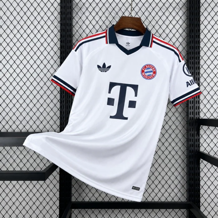 BAYERN DE MUNIQUE II 26-27